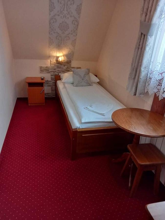 Pokoje Goscinne U Bronka Ciche Małe Esterno foto